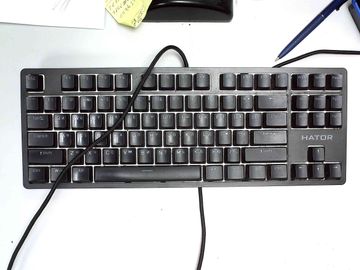 01-200628905: Hator rockfall 2 optica tkl