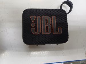 01-200756040: Jbl go 4