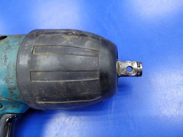01-200609432: Makita 6905h