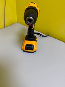 Б/в Акумуляторний шурупокрут Без Виробника без моделі 01-200814564