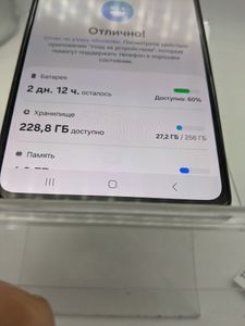 Б/в Мобільний телефон Samsung a525f galaxy a52 8/256gb 01-200786898