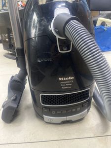 Б/у Пылесос Miele complete c3 powerline sgdf3 01-200784144