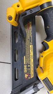 Б/в Нейлер акумуляторний Dewalt dcn692 акб 3ah зп 01-200843660