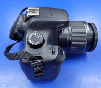 Б/в Фотоапарат Canon eos 4000d + ef-s 18-55 1:3.5-5.6 iii 01-200802756