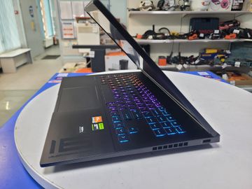 Б/в Ноутбук Hp 16/ryzen 9 7940hs ddr5/16gb ddr5/hdd *відсутній/ssd 500 gb/geforce rtx4070 8gb 01-200856270