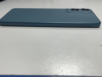 Б/в Мобільний телефон Motorola moto g06 4g 4/64gb 01-200868050