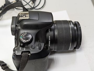 Б/у Фотоаппарат Canon eos 1300d / ef-s 18-55mm f/3,5-5,6 is ii 01-200888272