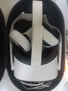 Б/в Окуляри віртуальної реальності Oculus quest 2 256 gb 01-200899715