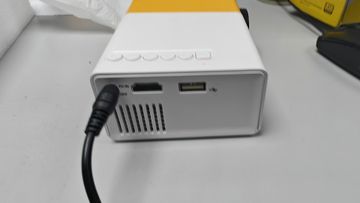 Б/у Проектор Led Projector yg-300 01-200909646