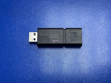 Б/в Флешка Kingstone 64gb 01-200955816
