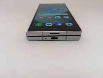Б/в Мобільний телефон Samsung galaxy fold6 12/1tb 01-201002805