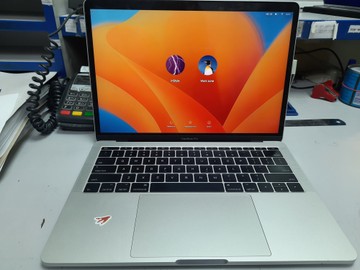 Б/в Ноутбук Apple macbook pro a1708 13,3" core i7 2,5ghz/ram16gb/ssd256gb/intel iris plus graphics 640 01-201030454