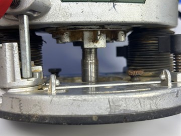 Б/в Фрезер Bosch pof 1200 ae 01-201032103