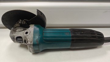 Б/у Угловая шлифмашина Makita ga5030 01-201039777