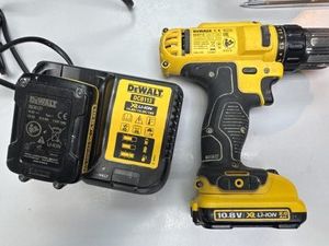 Б/в Шурупокрут Dewalt dcd710 2акб 2ah зп 01-201041186