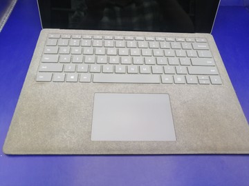 Б/в Ноутбук Microsoft surface laptop/core i5 7300u/8gb /ssd 240 gb/*інтегрована 01-201052652