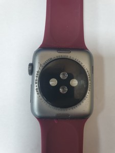 Б/в Смарт-годинник Apple watch series 3 gps 42mm aluminium case 01-201045228