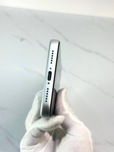 Б/в Мобільний телефон Apple iphone 17 pro max 256gb 01-201105178