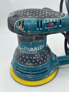 Б/в Шліфмашина вібро Makita bo5031 01-200972388
