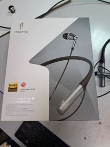 01-200519672: 1More triple driver in-ear headphones