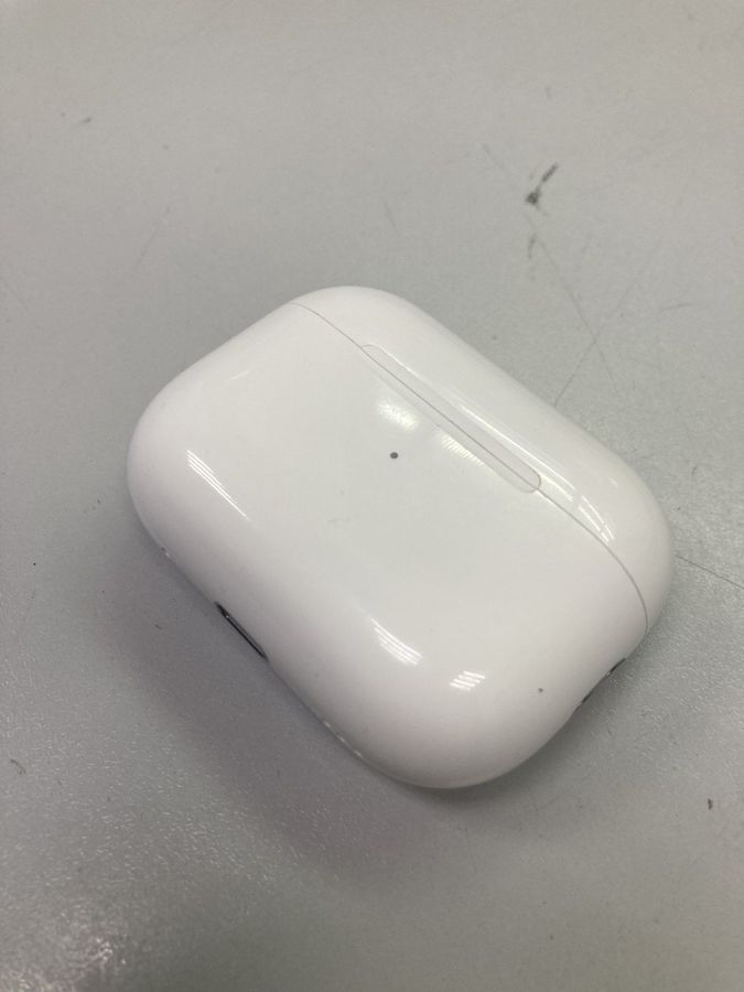 airpods pro 2nd generation with magsafe charging case usb-c