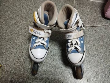 01-200112153: Action in line skate 33-36 розмір