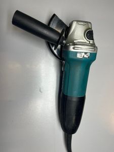 Б/у Угловая шлифмашина Makita ga5030 01-200806168