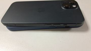 Б/у Мобильний телефон Apple iphone 15 128gb 01-200814524