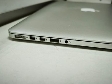 Б/у Ноутбук Apple macbook pro a1398 /екр 15,4 /core i7 2,3ghz /ram 16gb /ssd 256gb /intel iris pro 01-200815342