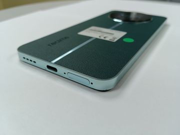 Б/в Мобільний телефон Realme 12+ 5g 8/256gb 01-200817181