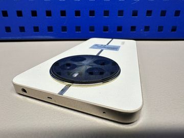 Б/в Мобільний телефон Realme 12+ 5g 8/256gb 01-200862762