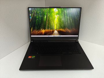 Asus 15/ryzen 9 7845hx ddr5/16gb ddr5/ssd 1000 gb/geforce rtx4050 6gb