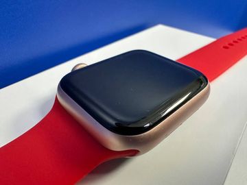 Б/в Смарт-годинник Apple watch series 6 gps aluminium case 40mm 01-200898272