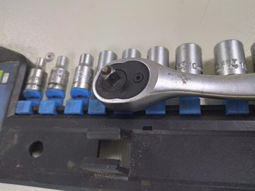 Б/у Набор инструментов Hoegert ht1r334 01-200905771