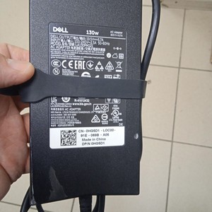 Б/у Ноутбук Dell 15/core i7-7820hq/ram8gb/ssd256gb/quadro m620 2gb 01-200946274