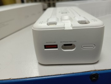 Б/в Повербанк Bengmax 8094-01 30000mah 01-200955705