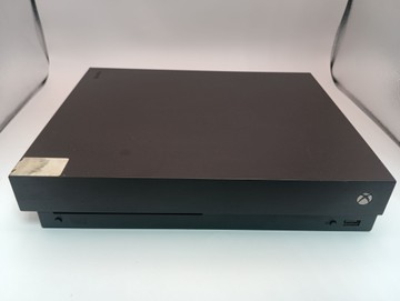 Б/у Игровая приставка Microsoft xbox one x 1tb 01-200924394