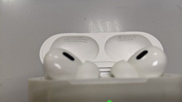 Б/в Навушники Apple airpods pro 2nd generation with magsafe charging case usb-c 01-200966582