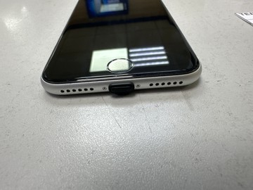Б/в Мобільний телефон Apple iphone se 2022 64gb 01-200983608