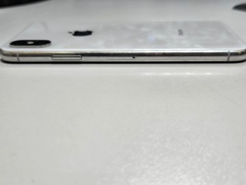 Б/в Мобільний телефон Apple iphone x 64gb 01-200975064