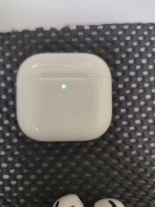 Б/в Навушники Apple airpods 4 with active noise cancellation 01-201012545