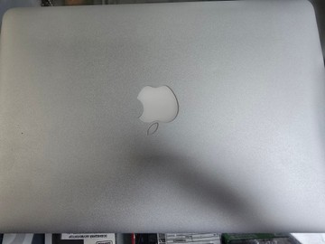 Б/в Ноутбук Apple macbook pro/ a1502 13,3"/ core i5 2.7ghz/ ram8gb/ ssd128gb/ iris 6100 01-201017004