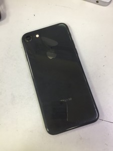 Б/в Мобільний телефон Apple iphone 8 64gb 01-201031437