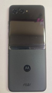 Б/в Мобільний телефон Motorola razr plus 2023 8/256gb 01-201072273