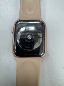Б/в Смарт-годинник Apple watch series 5 gps 44mm aluminium case 01-201086112