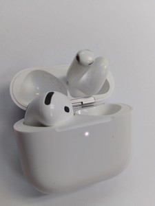 Б/в Навушники Apple airpods 4 01-201101574