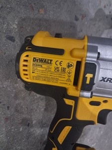 Б/в Шурупокрут Dewalt dcd996 1акб 2ah зп 01-201102954