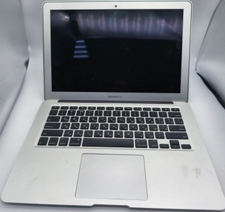 Б/в Ноутбук Apple macbook air a1466/ 13,3"/ core i5 1.3ghz /ram 4gb/ ssd 256gb/intel hd graphics 5000 01-201181774
