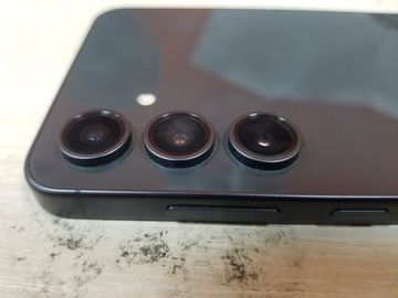 Б/в Мобільний телефон Samsung galaxy s24 fe 8/256gb 01-200578966