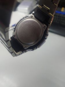 01-200777650: Casio g-shock gm-2110d